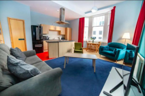 Renfield Apartment, Bright and Spacious Home Glasgow